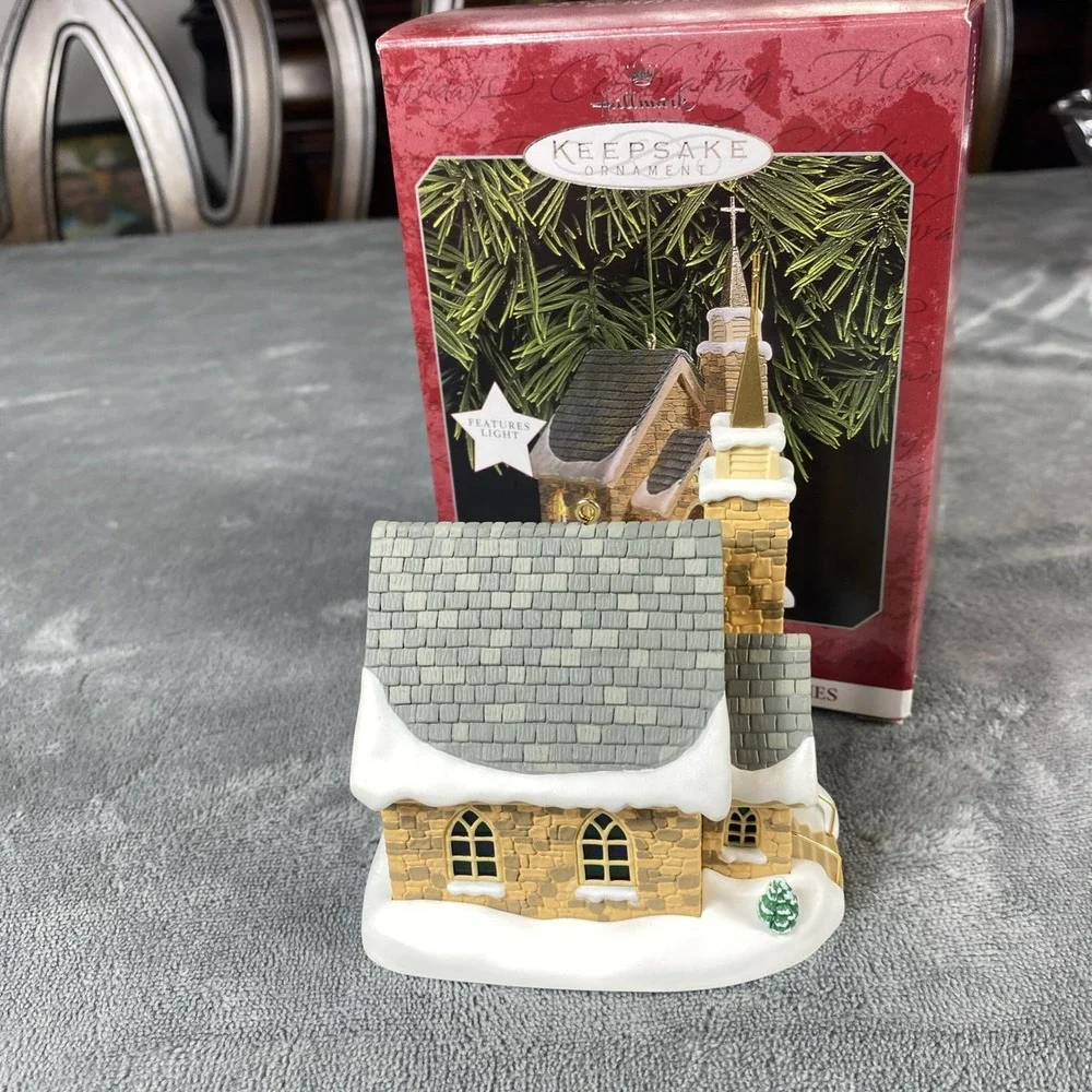Hallmark Keepsake Ornament Candlelight Services Series The Stone Church 1998